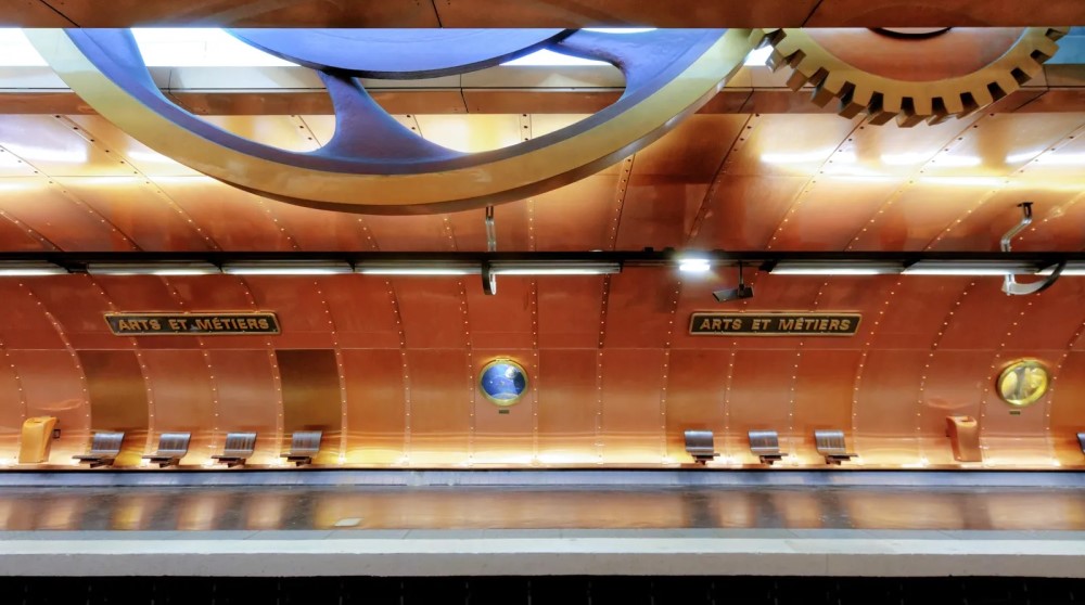 Станція парижського метро Arts et Métiers
